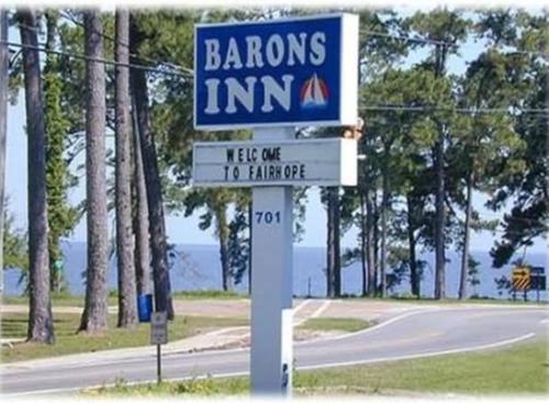 . Magnolia Beach Inn - Fairhope