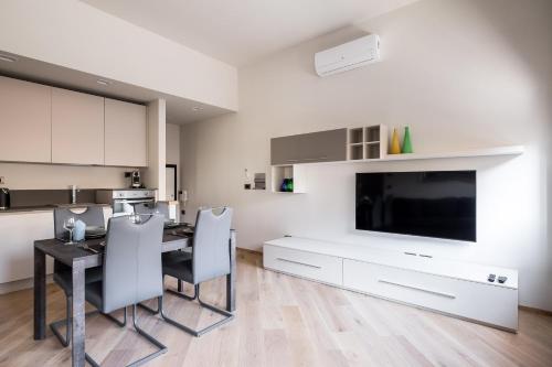 Three-Bedroom Apartment image 4