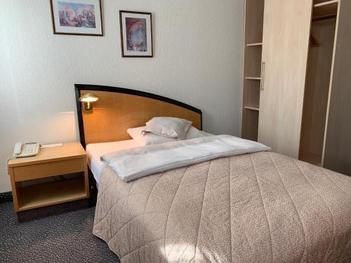 Hotel und Restaurant Pinkenburg 4.9km von Gehrden entfernt