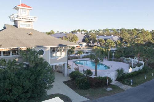 33 Quarterdeck - Three Bedroom House - image 4