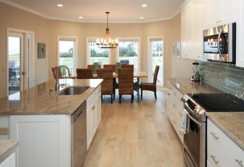 355 Ocean Point - Four Bedroom House - image 5