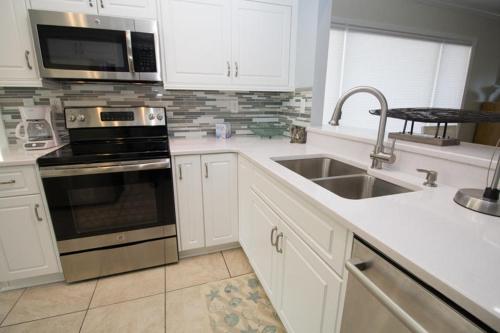 625 New Haven - One Bedroom Villa - image 8