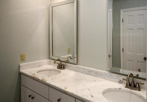 355 Ocean Point - Four Bedroom House - image 8