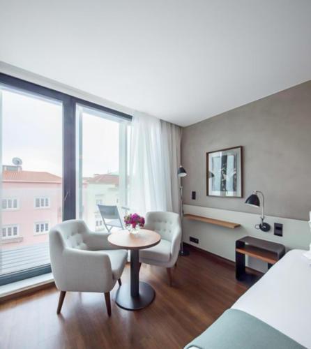 Lux Lisboa Park - image 14