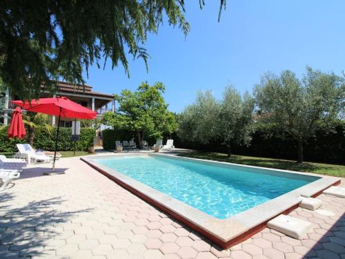Enticing and comfy Bungalow on the outskirtsPorecCroatia - image 4