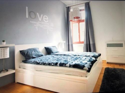 Gozsdu Apartment - image 2