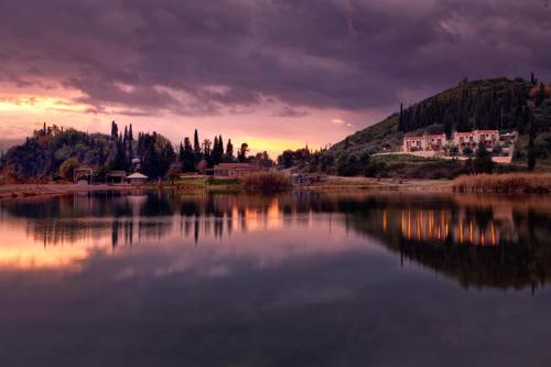 Parathalasso Villas - Monastiraki