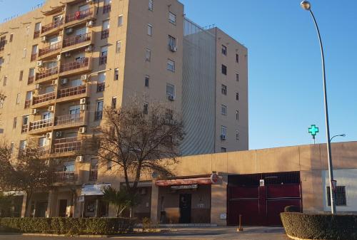 Apartamento frente a Palacio de Congresos (Fibes), Séville