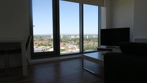 Quay Apartments - image 13