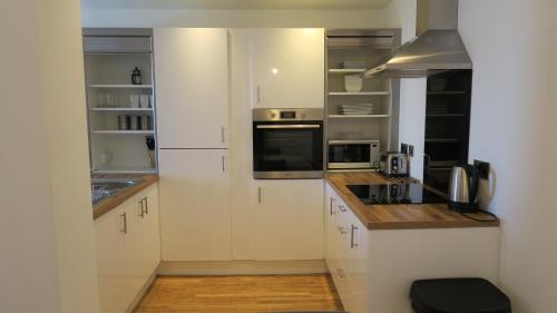 Quay Apartments - image 10