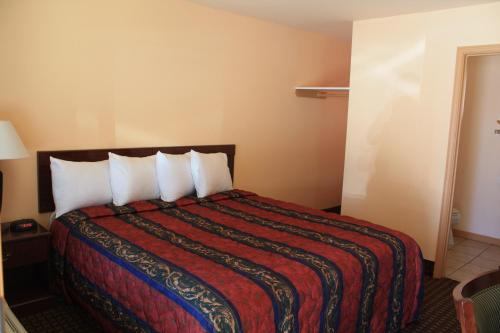 Gold Trail Motor Lodge