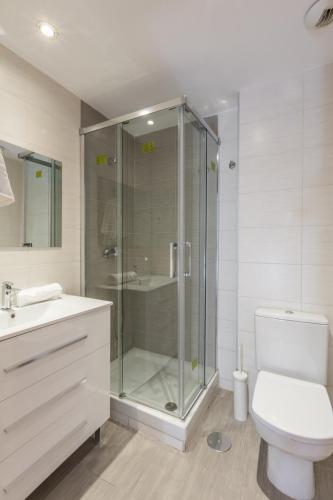 One-Bedroom Apartment image 3