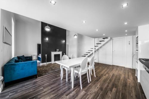 Central Elegance Aircon Apartment - image 9