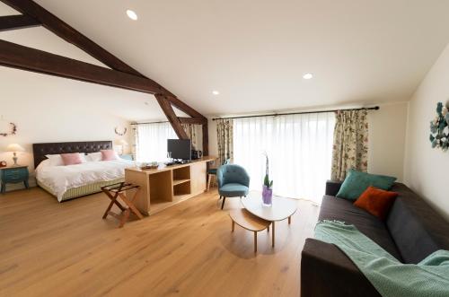 Château Tour Saint-Fort Chambre d'hôtes (Chateau Tour Saint-Fort Chambre d'hotes) in Pauillac