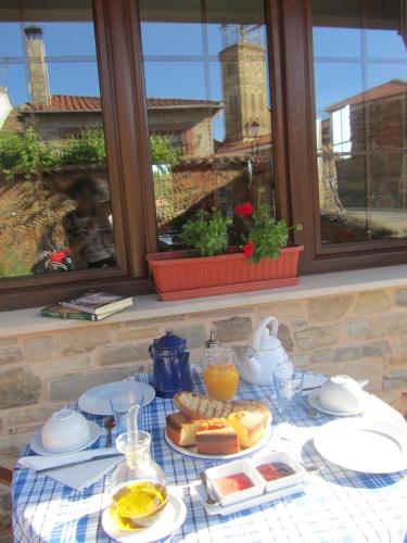 入口, 拉波薩達德托里比亞酒店 (La Posada de Toribia) in 聖洛倫索瓦爾