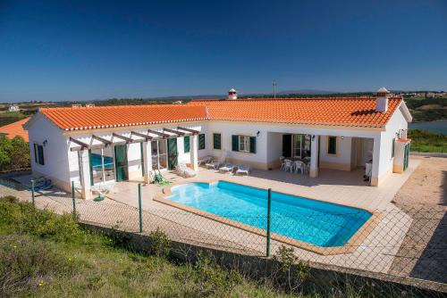  D06 - Holiday House in Vale da Telha, Unterkunft in Aljezur