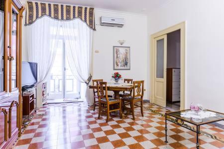 Casa Lillina a Toledo , near Piazza del plebiscito, Napoli
