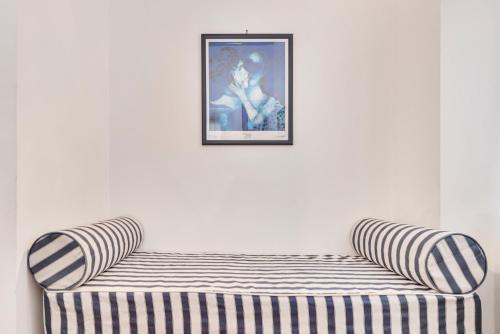 Campo de' Fiori Apartment - image 14