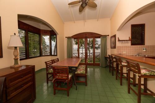 183899560 Club del Mar Oceanfront