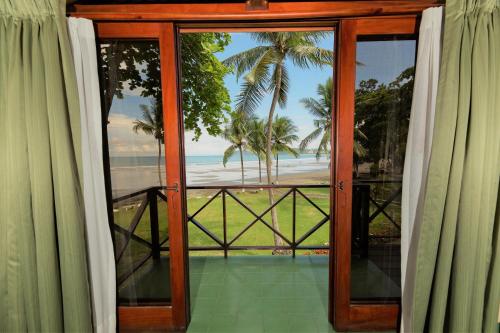 183899581 Club del Mar Oceanfront