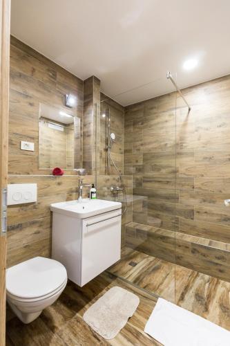 Apinelo Tower Rooms - image 3