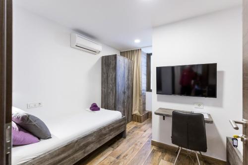 Apinelo Tower Rooms - main image