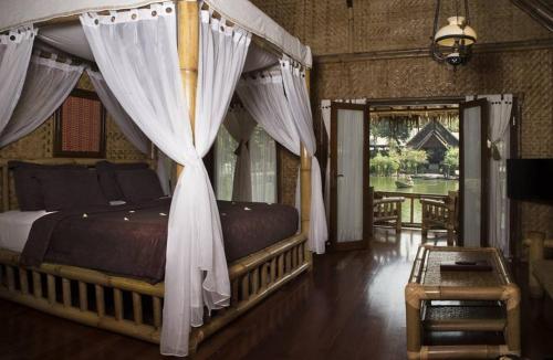 Kampung Sampireun Resort & Spa in Samarang