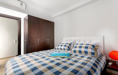  Lachania Villa Sleeps 7 Pool Air Con WiFi in Lachania