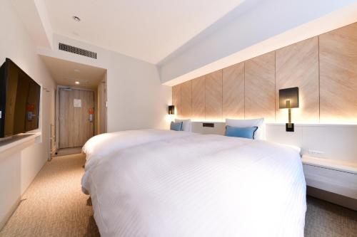 2 twin beds