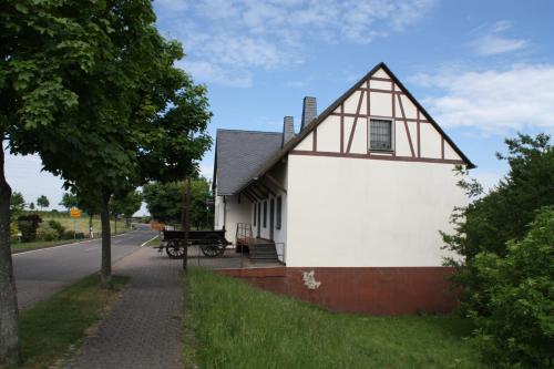 Three-Bedroom Apartment (6 Adults)