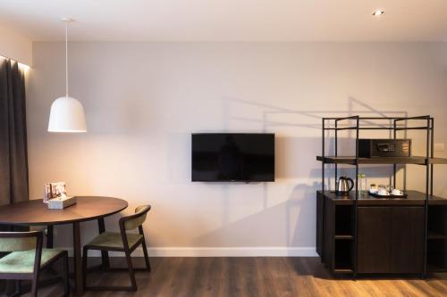 S Ram Leisure Hotel – Bangkok, NY
