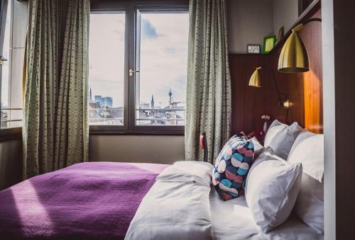 1 queen bed