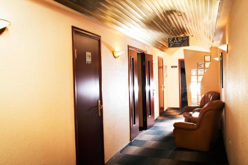 Equator Hotel - image 14