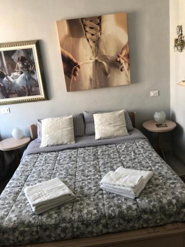 1 queen bed, 1 twin bed