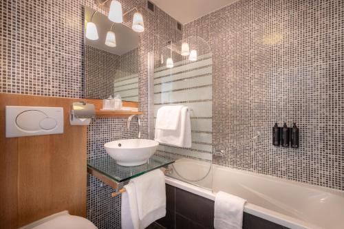 Hotel Carlton - image 7