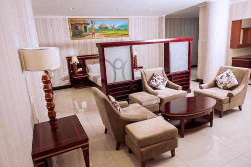 Peacock Hotel Room Type - Presidential Suite