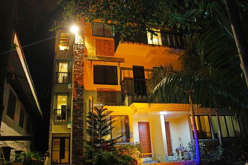 Widok z zewnątrz, Antwet Backpacker's Inn & Rooftop Bar in Dumaguete