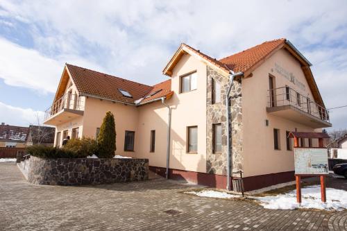 Camere de închiriat Hătuica - Location saisonnière - Hătuica