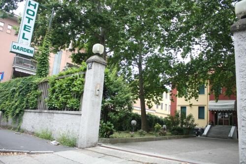 Hotel Garden - image 2
