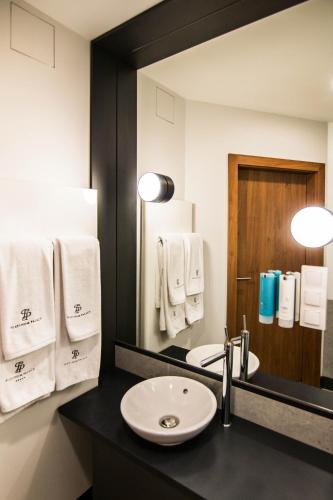 Platinum Palace Residence Boutique Hotel - image 3