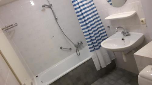 4 sterren Appartement HELIOS - Amelander Kaap met ZWEMBAD - image 3