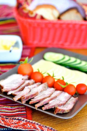 Ételek és italok, Kihnu Sadama Oomaja Guesthouse in Tostamaa Vald (Parnu megye)