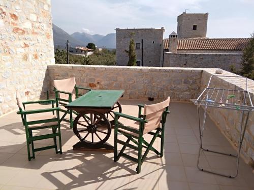 Pirgoi Edem in Pyrgos Dyrou