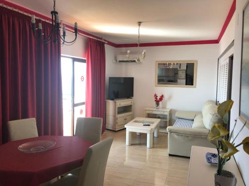 Apartamentos Mediterraneo - image 11
