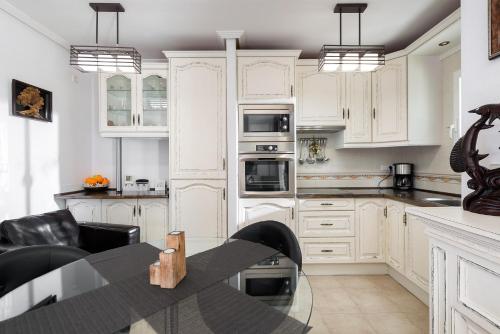 Beach House - healthy, protected location! El Campello, Alicante Spain