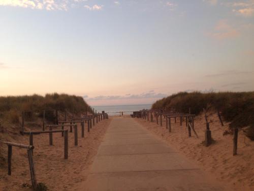 Surrounding environment, Beach Rose, 1 free parking, 2 min. from beach, jacuzzi in Noordwijk