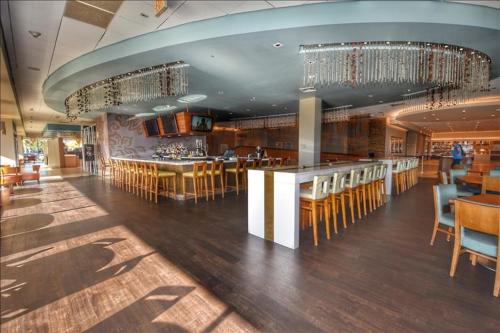 110 South Hampton Condo - image 7