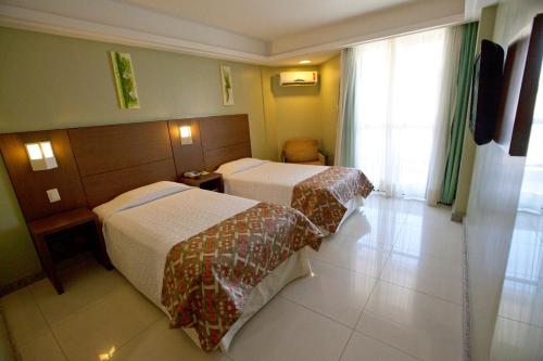 2 twin beds