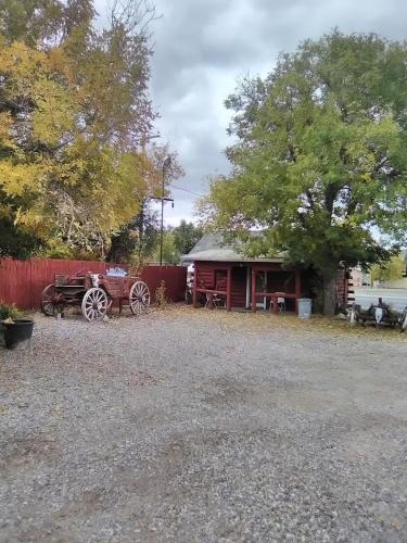 Roundtop Mountain Vista - Cabins and Motel 