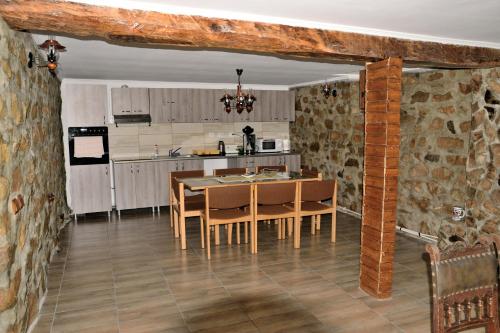 Iekārtas, Casa Sviniceană (Casa Sviniceana) in Svinita
